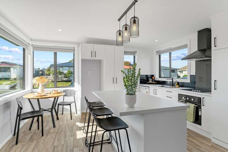 58 Conway Crescent Glengarry_7