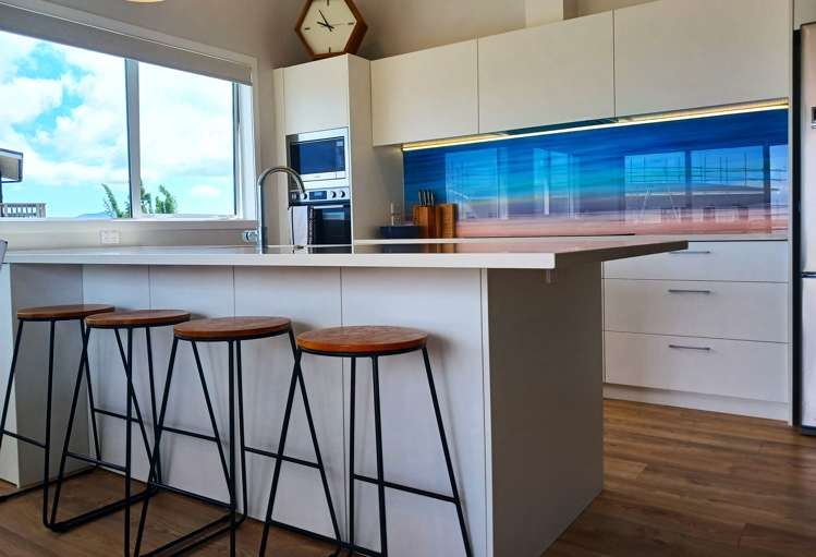 2 Sunset Heights Cable Bay_11