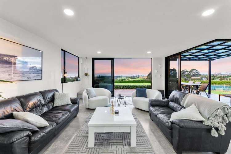 1 Ekuarangi Place_3
