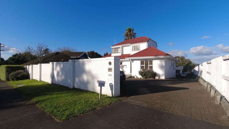 218 Hillcrest Road_0