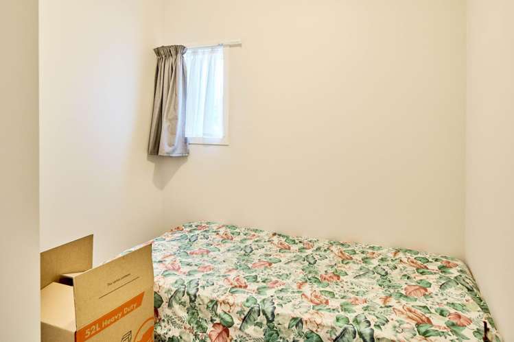 279 Dowse Drive Maungaraki_10