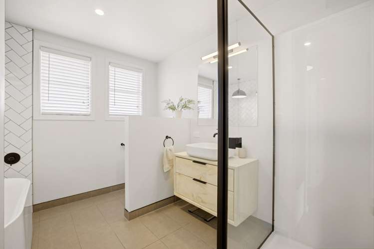 20 Robin Street Burwood_10