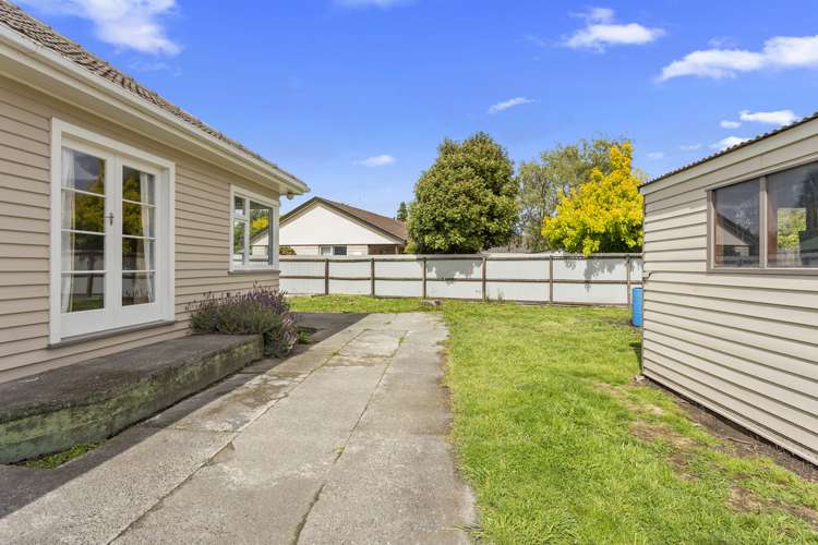 70 Neill Street Hornby_11