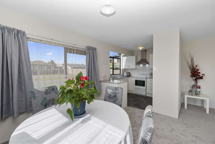 1/22 Brains Road Kelston_5