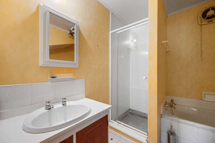 24b Parklands Drive Karori_12