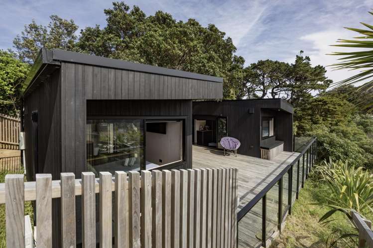 21 & 21a Beach Valley Road Piha_27