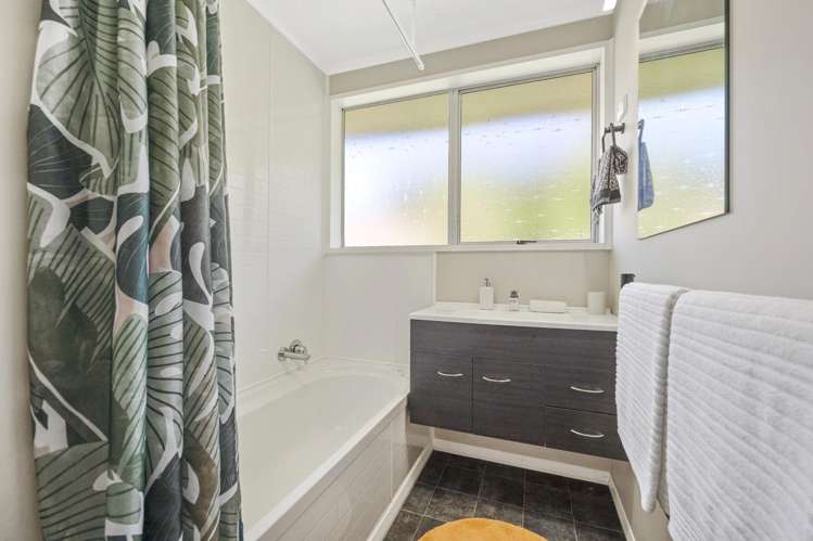 8 Tracey Street Brockville_17