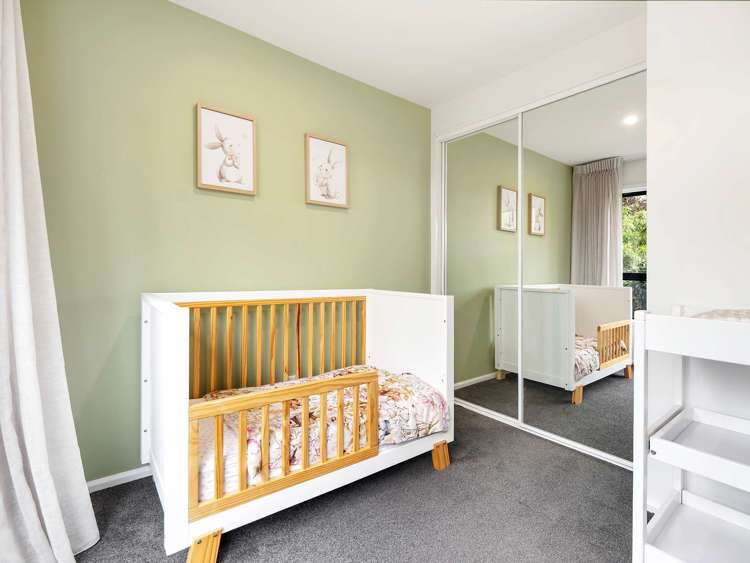 53 Woodbury Street Russley_21