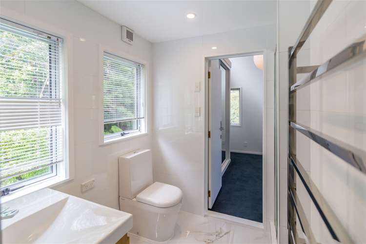 27 Settlers Hill Akaroa_22