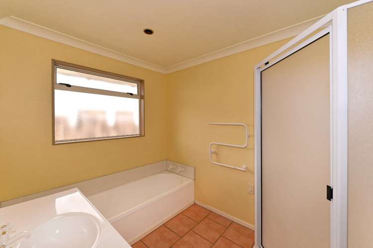 8 Holcroft Place Stoke_18