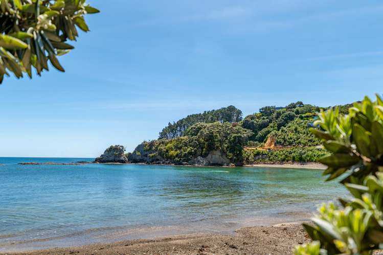 9 Empire Avenue Oneroa_16