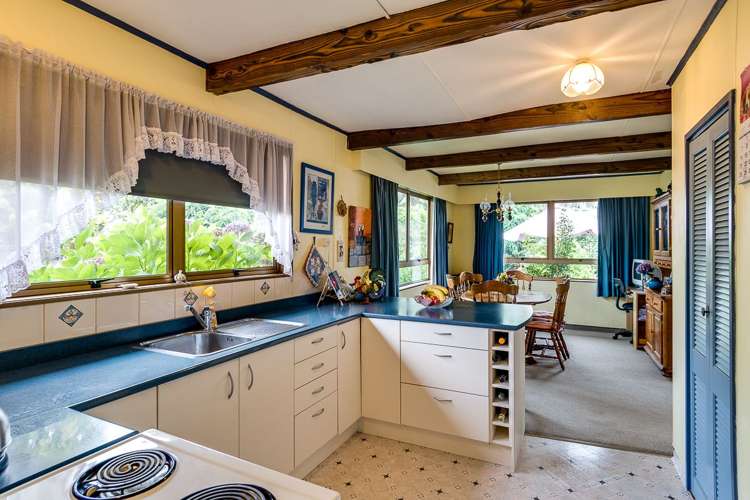 43 Hammond Road Taradale_6