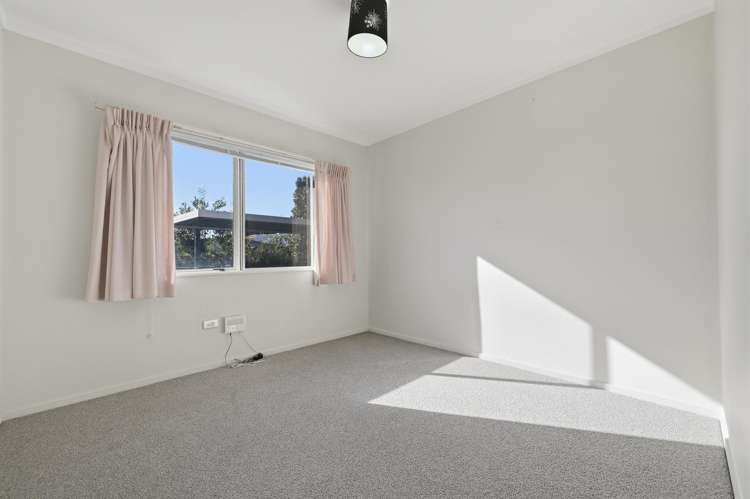 18B Alverstoke Road Parkvale_14