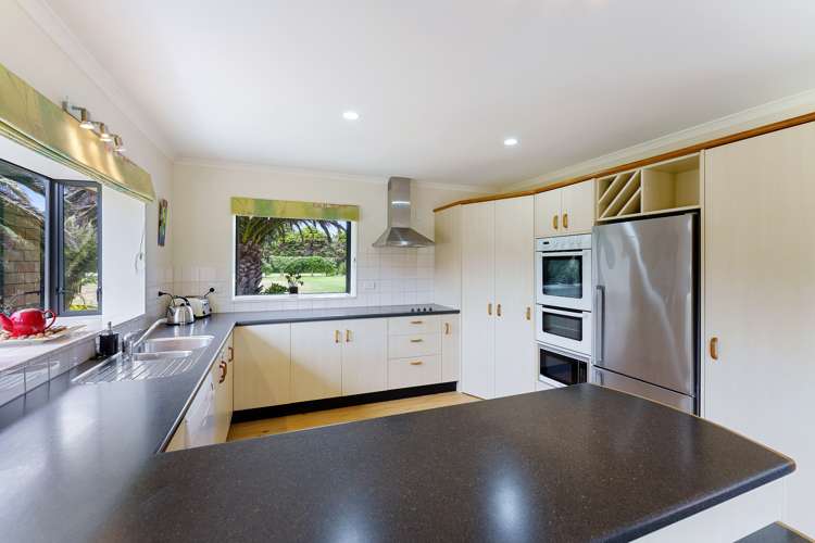 47 Rutherford Drive Waikanae Beach_5