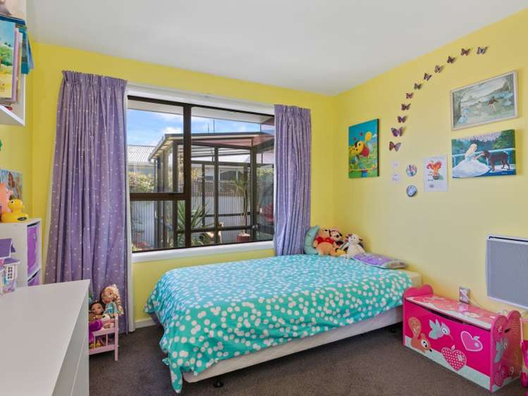 35 Oriana Crescent Hornby_8