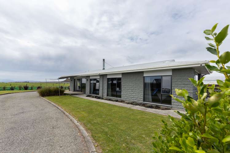 52 Greyhound Road Hokitika_24