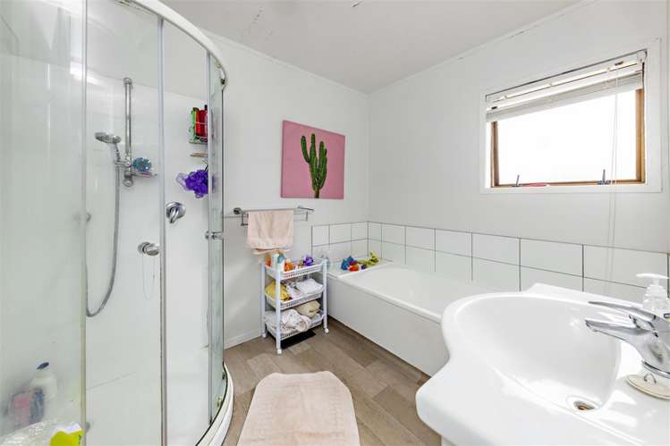 11 Slim Place Clendon Park_8