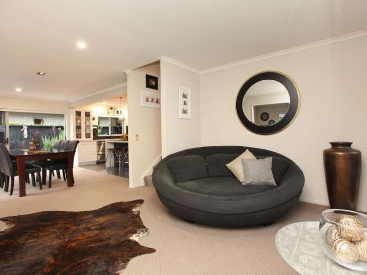 743 River Road Chartwell_6