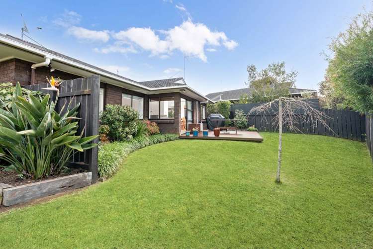 2/79 Mirrabooka Avenue Botany Downs_13