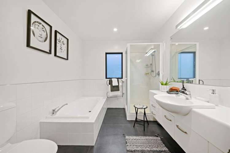 7 Whitcombe Road 1648_13