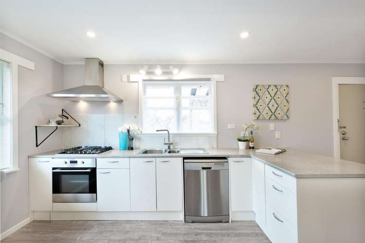 3 Glen Marine Parade Glendene_12