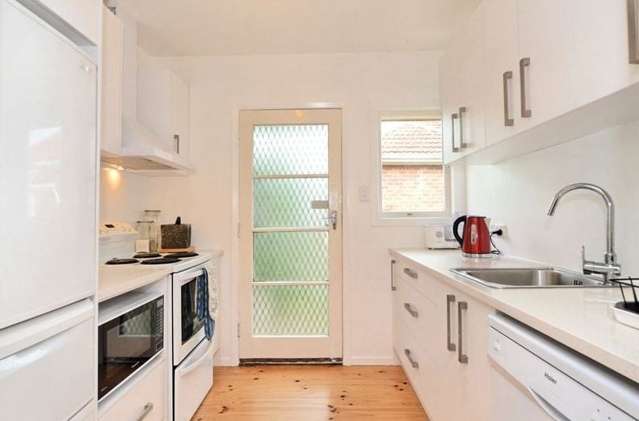 2/1116 New North Road Mount Albert_1