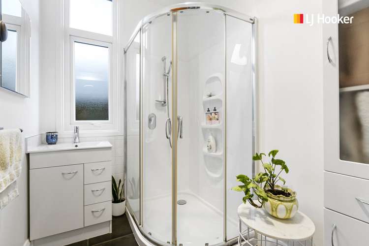 15 Nottingham Crescent Calton Hill_12