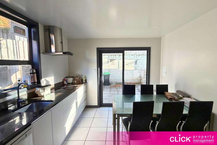 2/119A York Place 2202_8