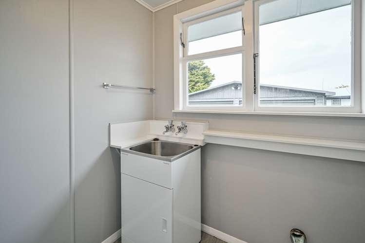 33 Liverpool Crescent Flaxmere_8