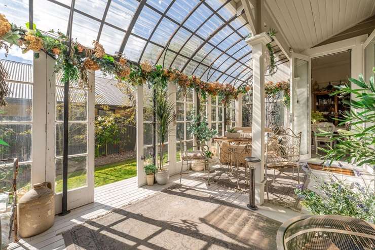 A stylish two-bedroom villa on Rathmore Street, in West End, Timaru, fetched <img00,000 above its RV. Photo / Supplied