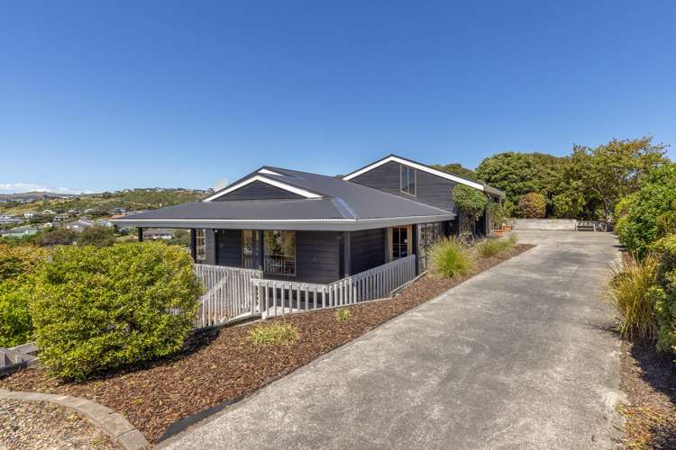 41 James Cook Drive_0