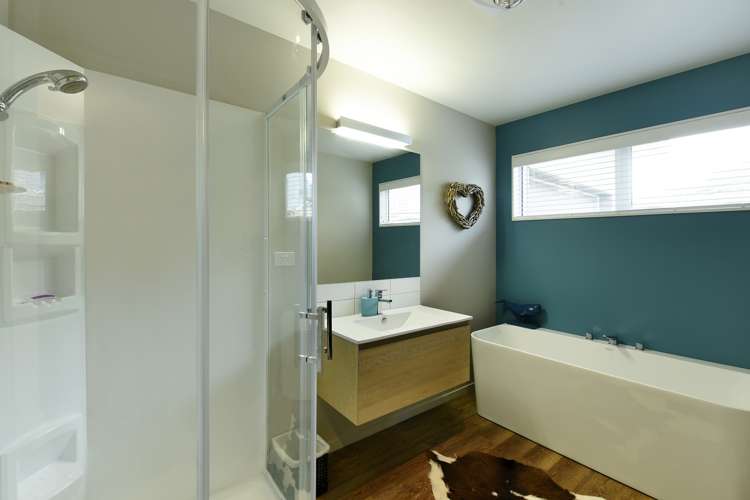 68 Fairose Drive Richmond_15