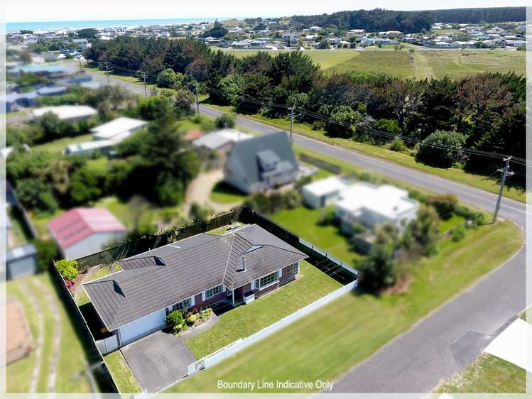 1 Chrystall Street Foxton Beach_1