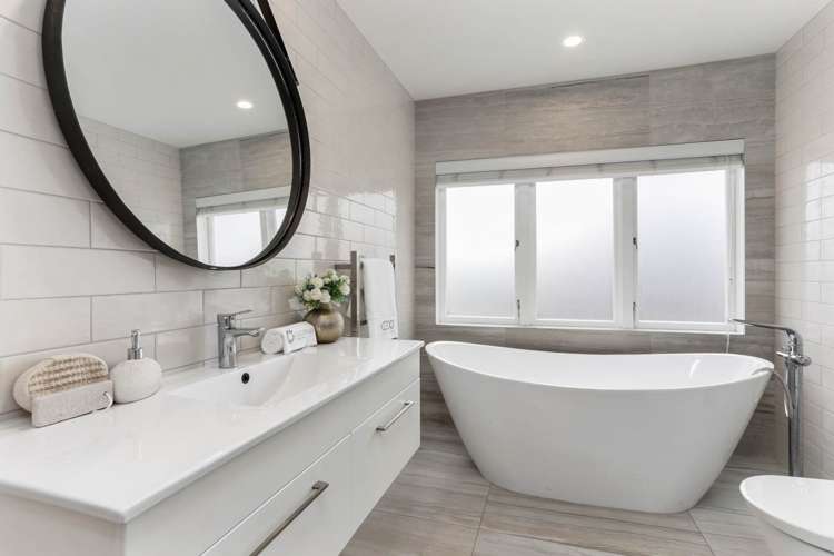 194 Te Atatu Road Te Atatu South_11