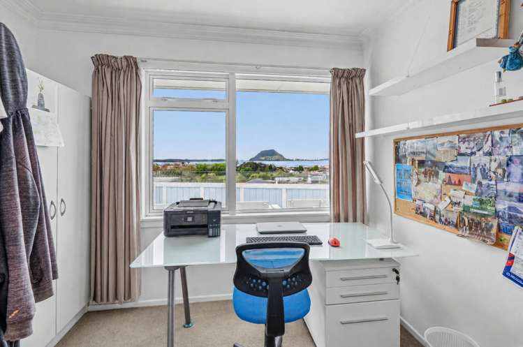 17 Seaview Road Otumoetai_6