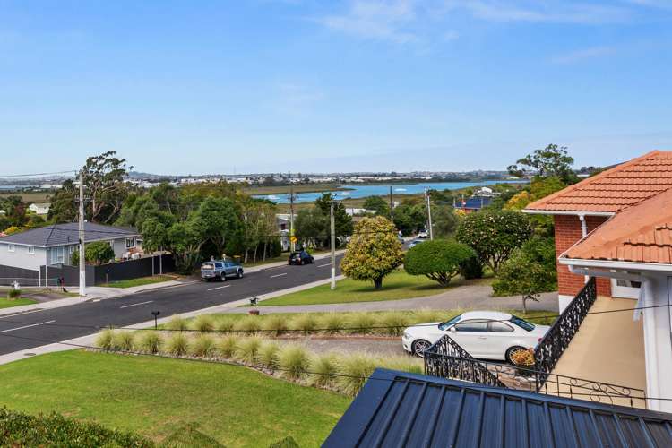 56 Jaemont Avenue Te Atatu South_9