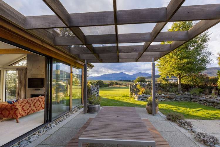 6 Reading Court Jacks Point_10