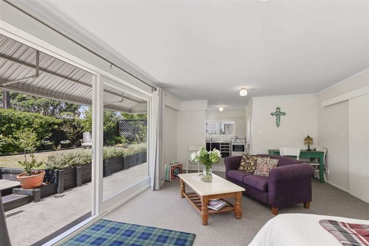 1/5 Moana Avenue Belmont_2