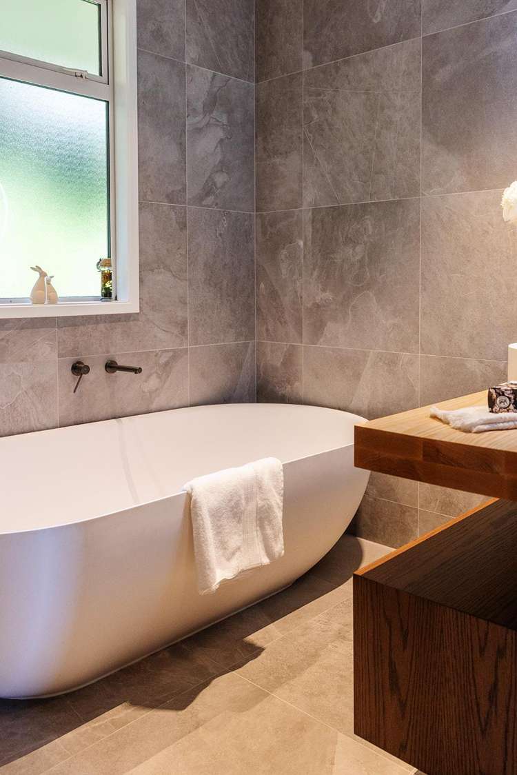 1 Watlings Place Kennedys Bush_15