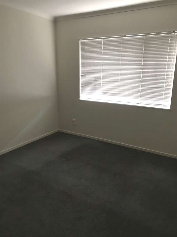 6 Fleetwood Drive Henderson_7