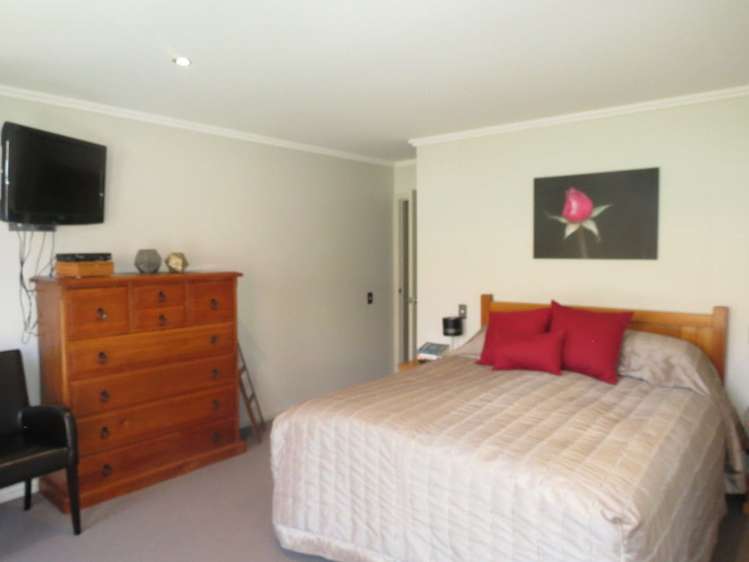 25 Nichol Street Lake Hawea_11