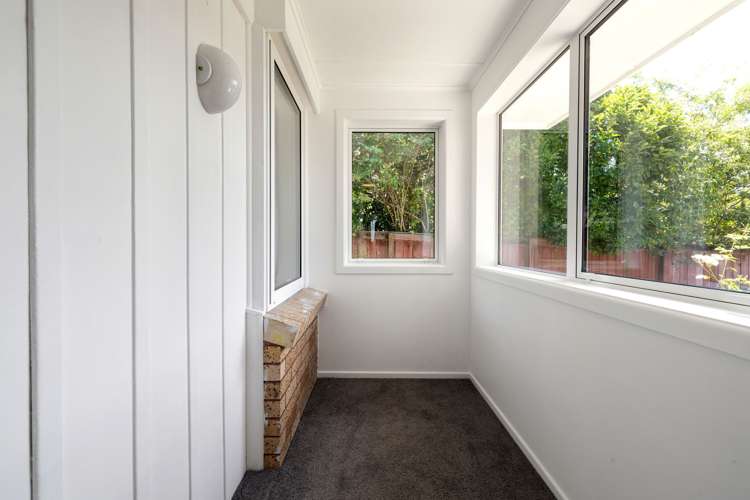 19 Mabian Crescent Deanwell_17