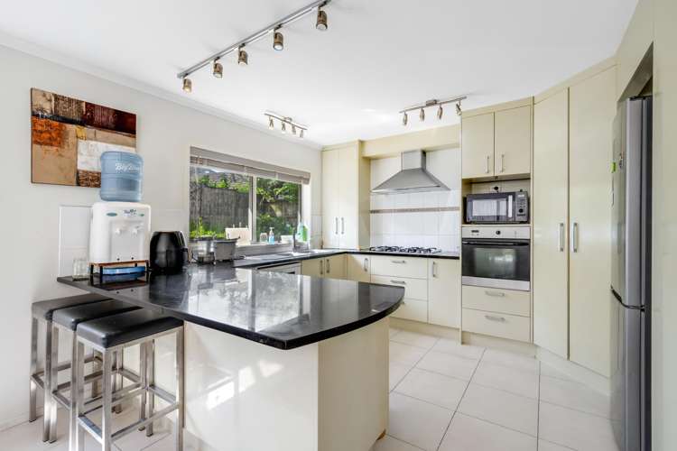 10 Baverton Drive Flat Bush_4