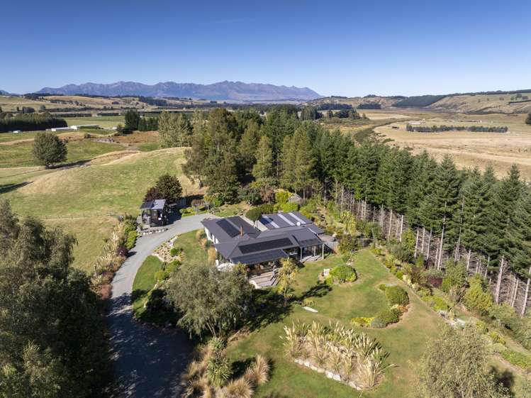 423A Te Anau Mossburn Highway Te Anau_43