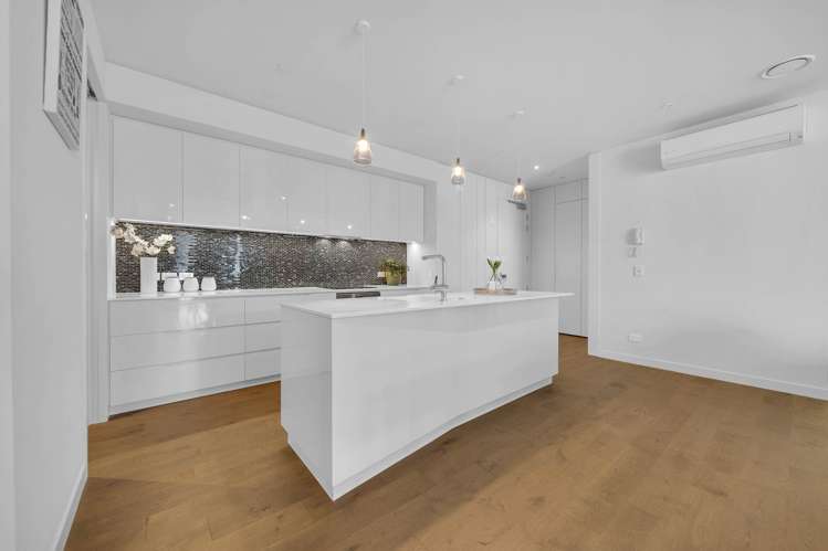 208/223B Green Lane West Epsom_30
