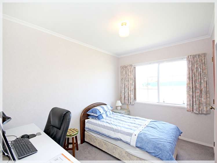 1 Chrystall Street Foxton Beach_12