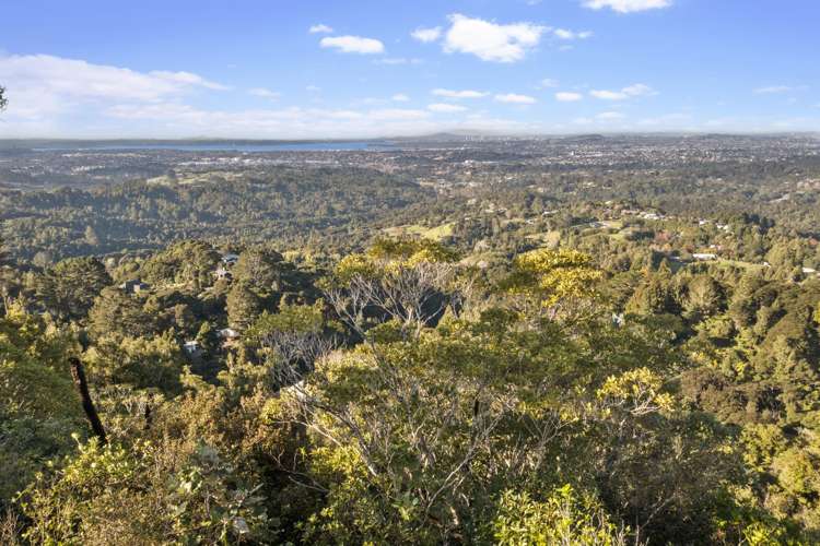 910 West Coast Road Waiatarua_6