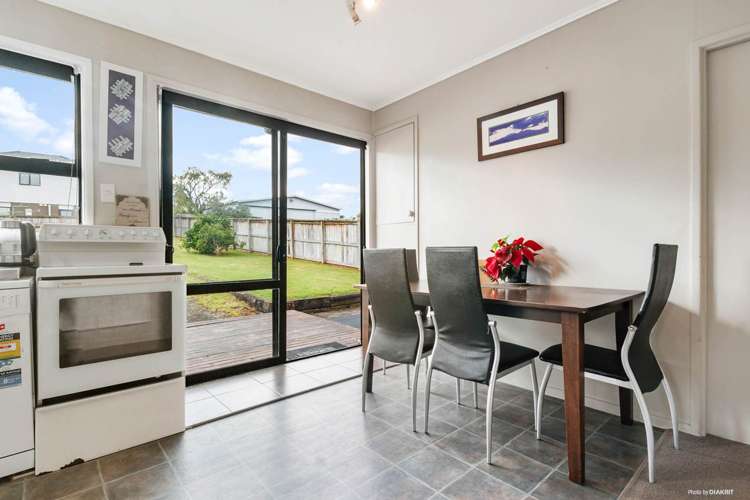 6 Coburg Street Henderson_6