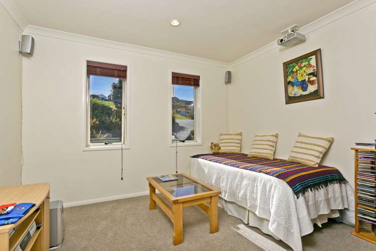 33 Lax Crescent Leigh_16