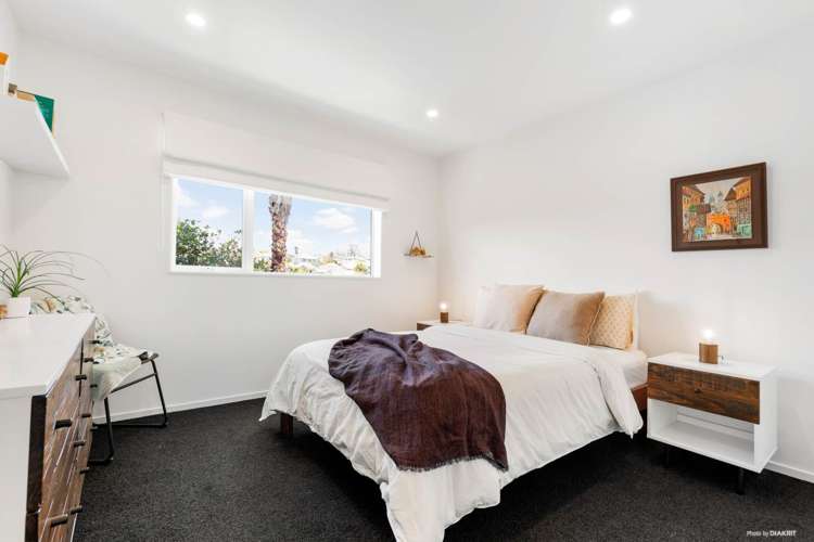 83 Fernhill Way Oteha_9